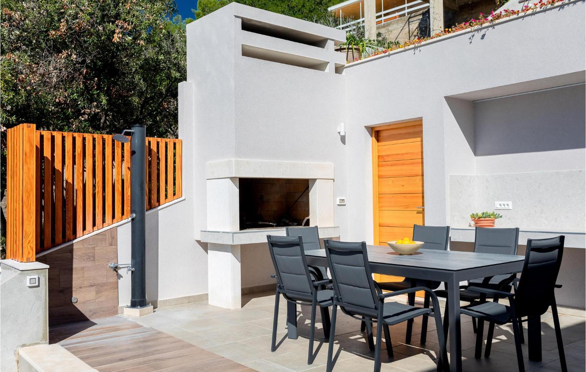 Amazing Home In Blato With Wifi Exteriör bild