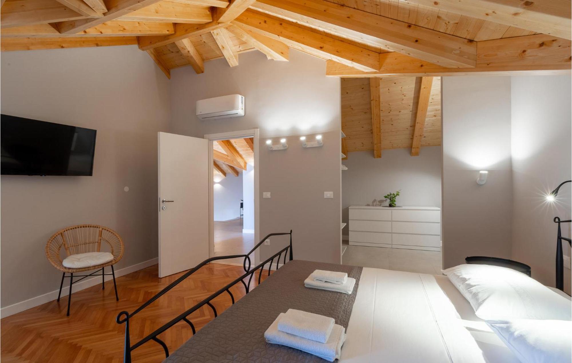 Amazing Home In Blato With Wifi Exteriör bild