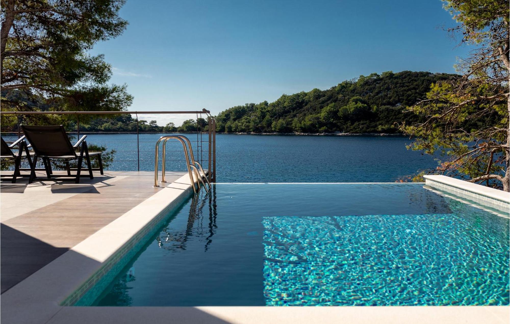Amazing Home In Blato With Wifi Exteriör bild